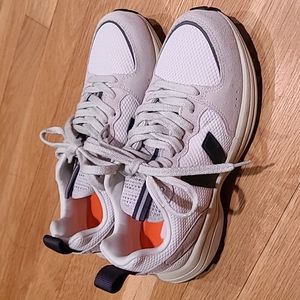 NEW VEJA Venturi Sneakers Women's sz 40